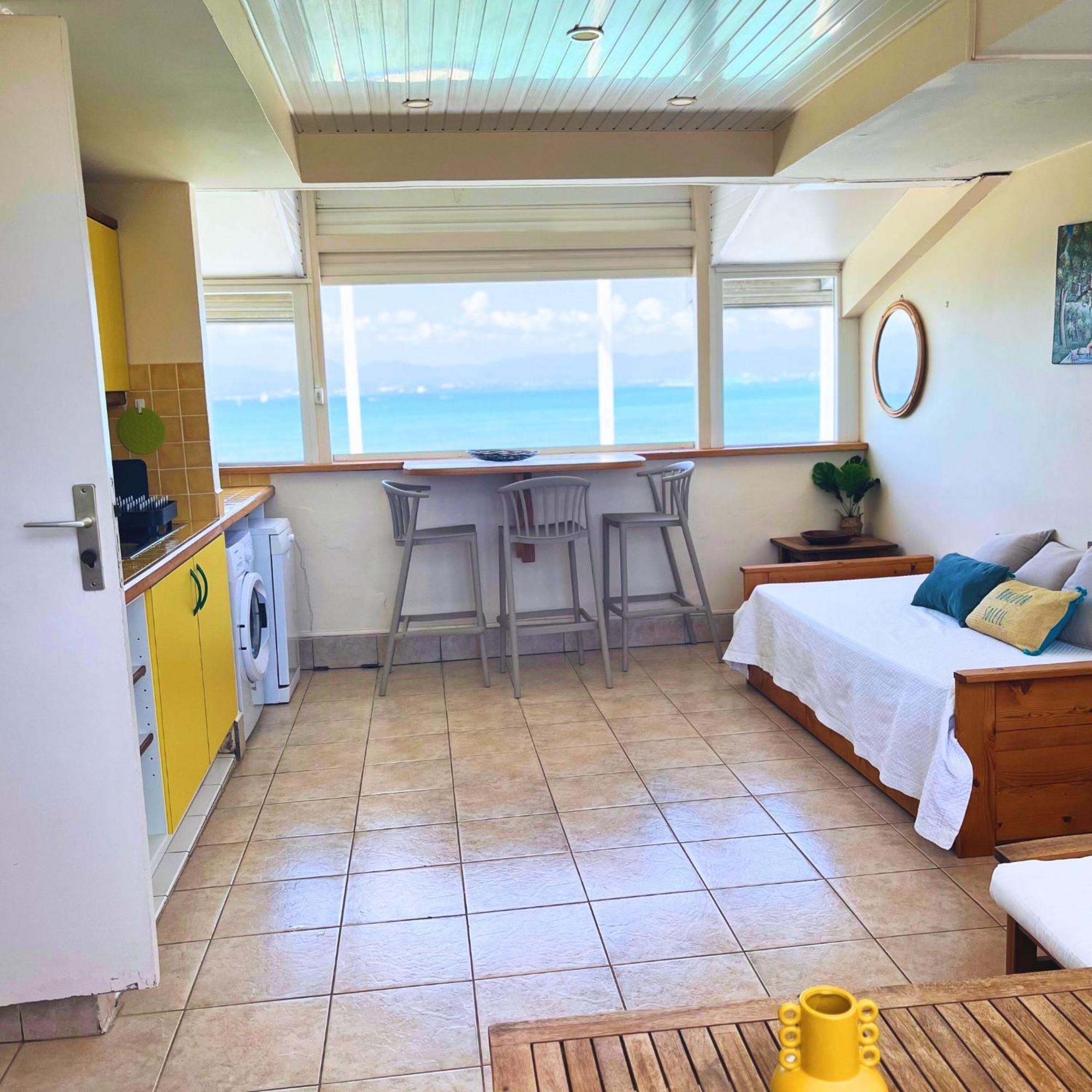 Appartement Les Yuccas, Vue Sur La Mer Et Les Montagnes Le Gosier  Dış mekan fotoğraf