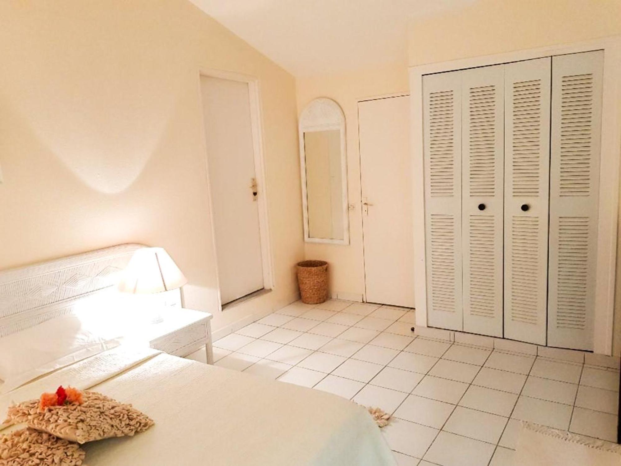 Appartement Les Yuccas, Vue Sur La Mer Et Les Montagnes Le Gosier  Dış mekan fotoğraf