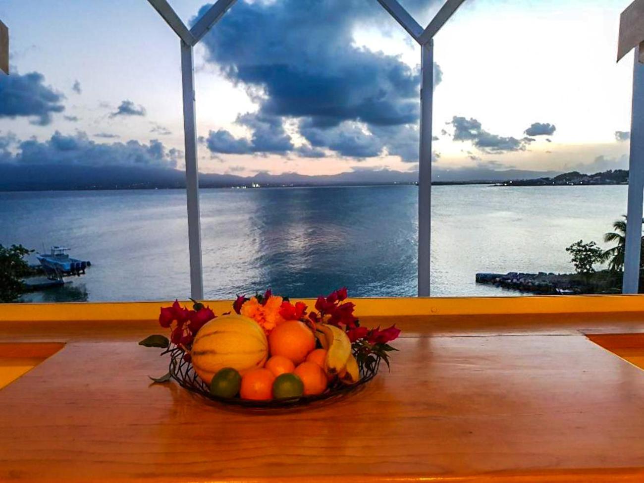 Appartement Les Yuccas, Vue Sur La Mer Et Les Montagnes Le Gosier  Dış mekan fotoğraf